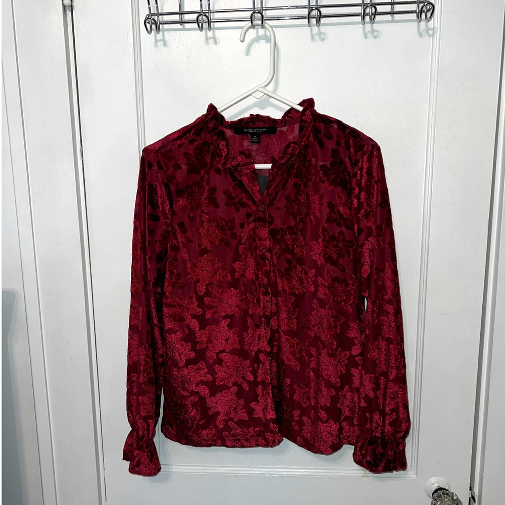 New Marc New York Andrew Marc red velvet floral long sleeve blouse size L
